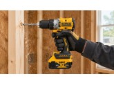 Аккумуляторная ударная бесщеточная дрель-шуруповерт DeWALT, 18 В, 2000 об/мин, 34000 уд/мин, с 2 АКБ 5 Ач и ЗУ, в кейсе TSTAK, DCD805P2T