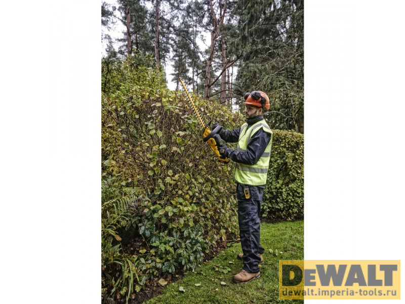 Аккумуляторный кусторез DeWALT, 18 В, 55 см, без АКБ и ЗУ, DCMHT563N