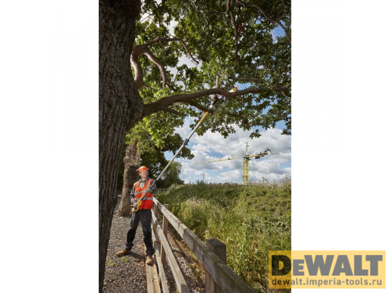 Аккумуляторный высоторез-сучкорез DeWALT, 18 В, 20 см, без АКБ и ЗУ, DCMPS567N