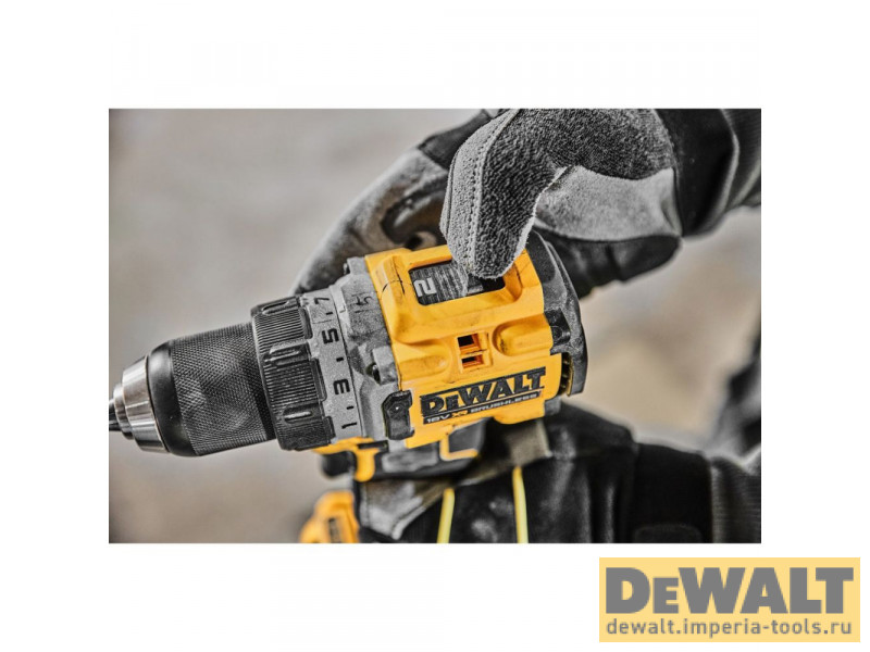 Аккумуляторная безударная бесщеточная дрель-шуруповерт DeWALT DCD800P2T, 18 В Аккумуляторная безударная бесщеточная дрель-шуруповерт DeWALT DCD800P2T, 18 В