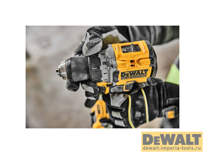 Аккумуляторная безударная бесщеточная дрель-шуруповерт DeWALT DCD800P2T, 18 В Аккумуляторная безударная бесщеточная дрель-шуруповерт DeWALT DCD800P2T, 18 В