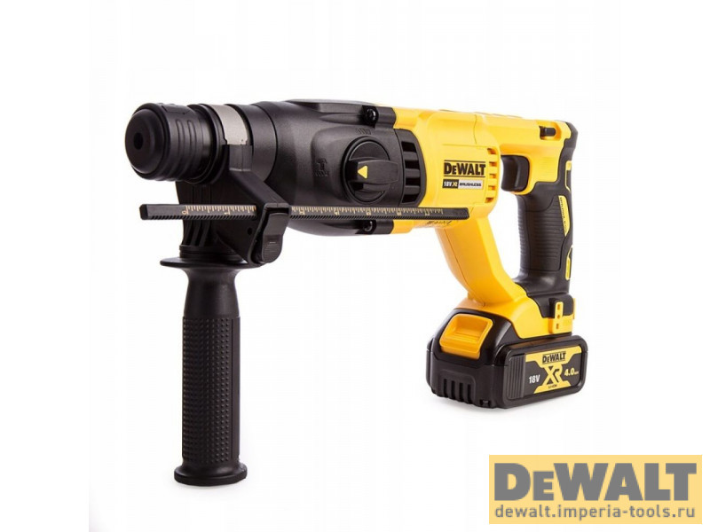 Аккумуляторный перфоратор DeWALT, АКБ 18В, 4.0 Ач, З/У, кейс, DCH133M1