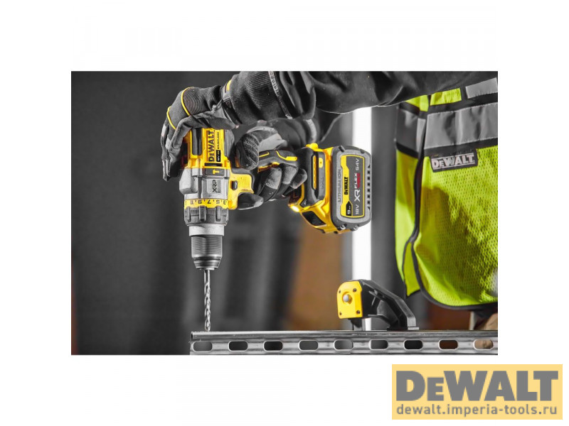 Ударная дрель-шуруповерт DeWALT DCD999X1, АКБ 9 Ач и ЗУ