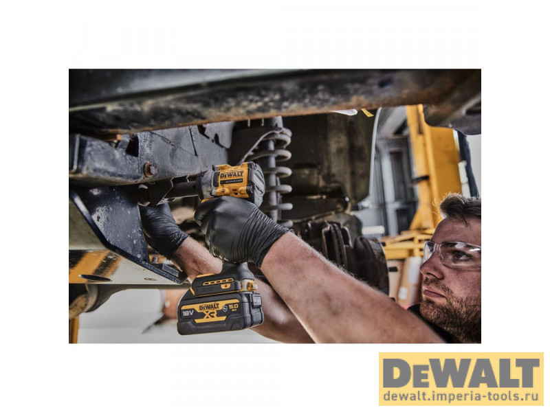 Аккумуляторный бесщеточный гайковерт DeWALT, 18 В, 610 Нм, 2500 об/мин, 3550 уд/мин, с 2 АКБ 5 Ач и ЗУ, в кейсе, DCF921P2T