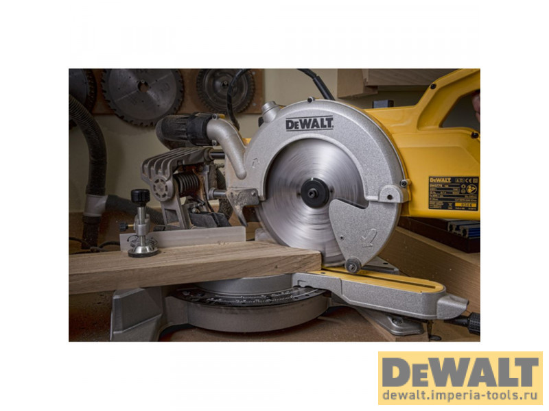Торцовочная пила DeWALT DWS778, 1850 Вт, 4300 об/мин