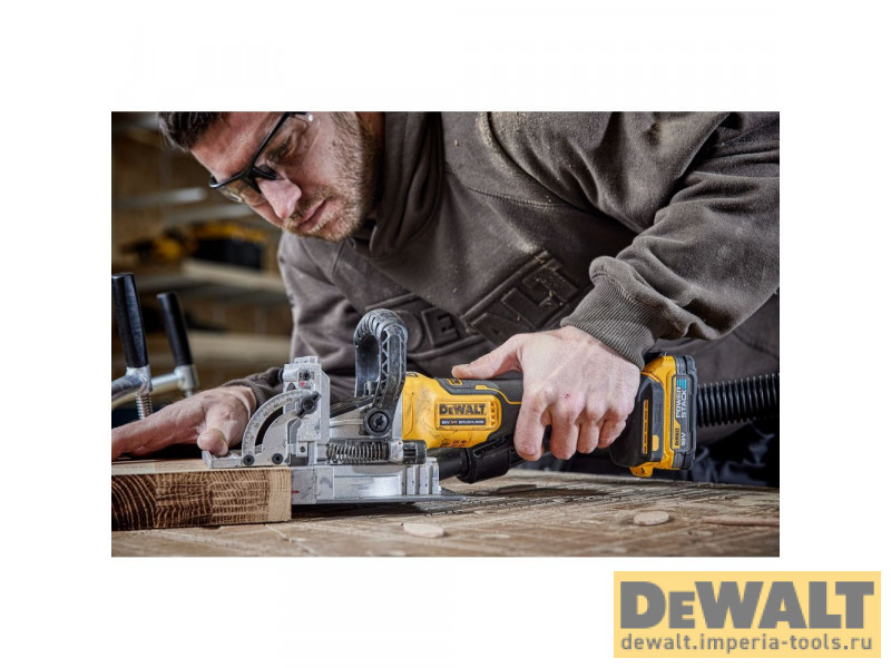 Аккумуляторный ламельный фрезер DeWALT, 18 В, 9000 об/мин, без АКБ и ЗУ, DCW682N Аккумуляторный ламельный фрезер DeWALT, 18 В, 9000 об/мин, без АКБ и ЗУ, DCW682N