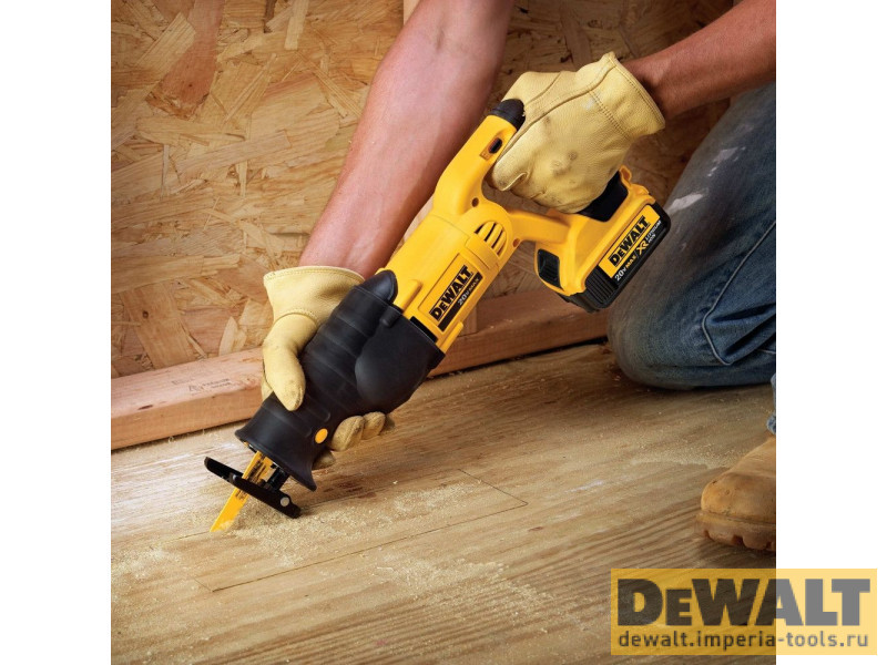 Аккумуляторная сабельная пила DeWALT, 18 В, 2950 ход/мин, без АКБ и ЗУ, DCS380N Аккумуляторная сабельная пила DeWALT, 18 В, 2950 ход/мин, без АКБ и ЗУ, DCS380N