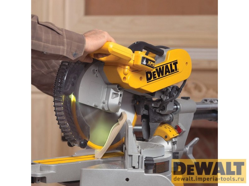 Торцовочная пила DeWALT, 1675 Вт, 305 мм, 3800 об/мин, DWS780 Торцовочная пила DeWALT, 1675 Вт, 305 мм, 3800 об/мин, DWS780