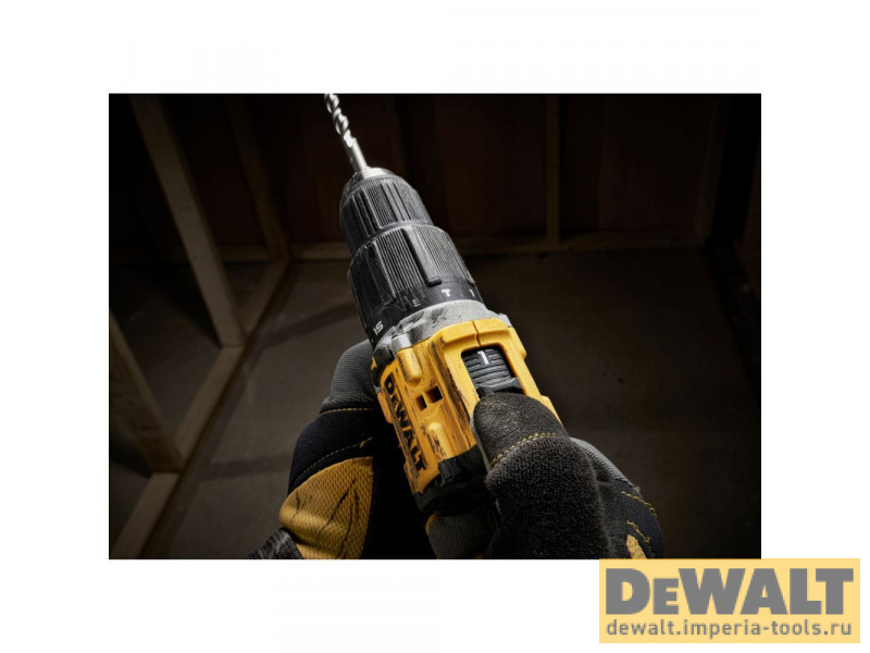 Аккумуляторная бесщеточная ударная дрель DEWALT, 18 В, 1650 об/мин, 28050 уд/мин, с 2 АКБ 4 Ач и ЗУ, в кейсе TSTAK, DCD100YM2T