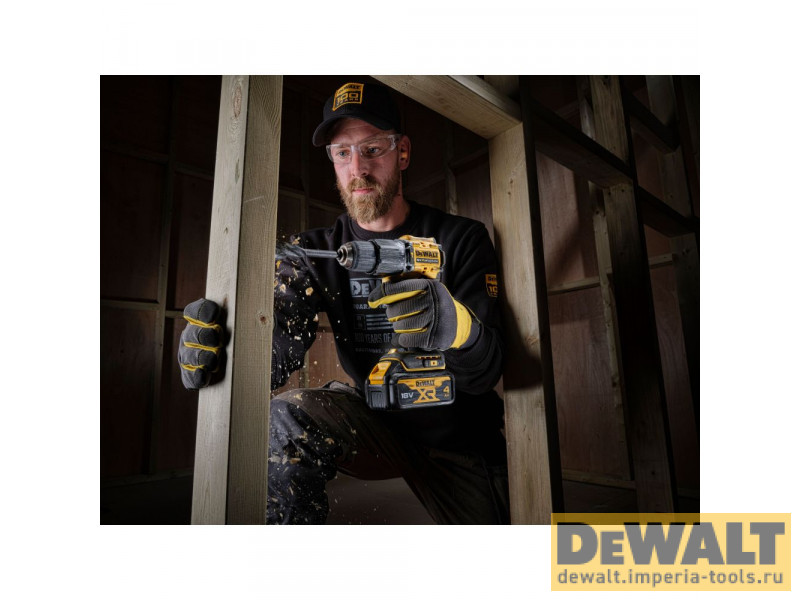 Аккумуляторная бесщеточная ударная дрель DEWALT, 18 В, 1650 об/мин, 28050 уд/мин, с 2 АКБ 4 Ач и ЗУ, в кейсе TSTAK, DCD100YM2T