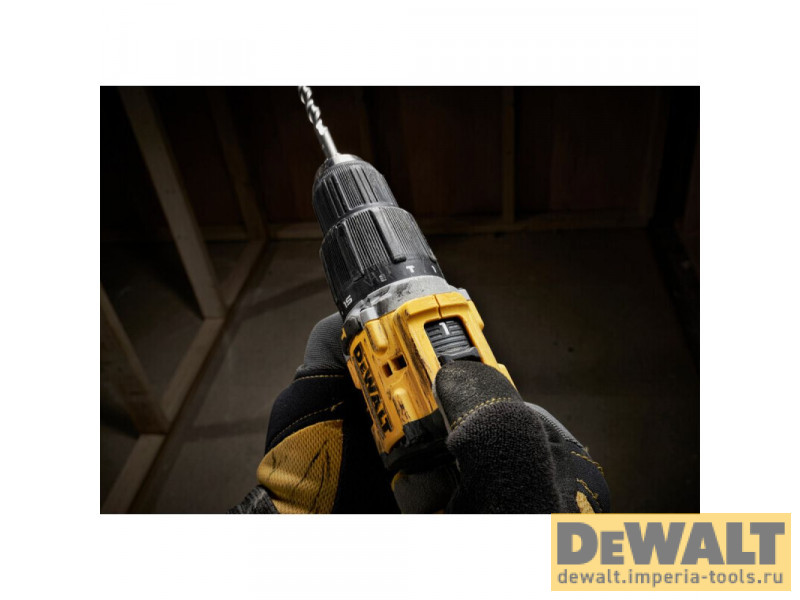 Аккумуляторная бесщеточная ударная дрель-шуруповерт DEWALT, 18 В, 1650 об/мин, 28050 уд/мин, с 2 АКБ 5 Ач и ЗУ, в кейсе TSTAK, DCD100YP2T