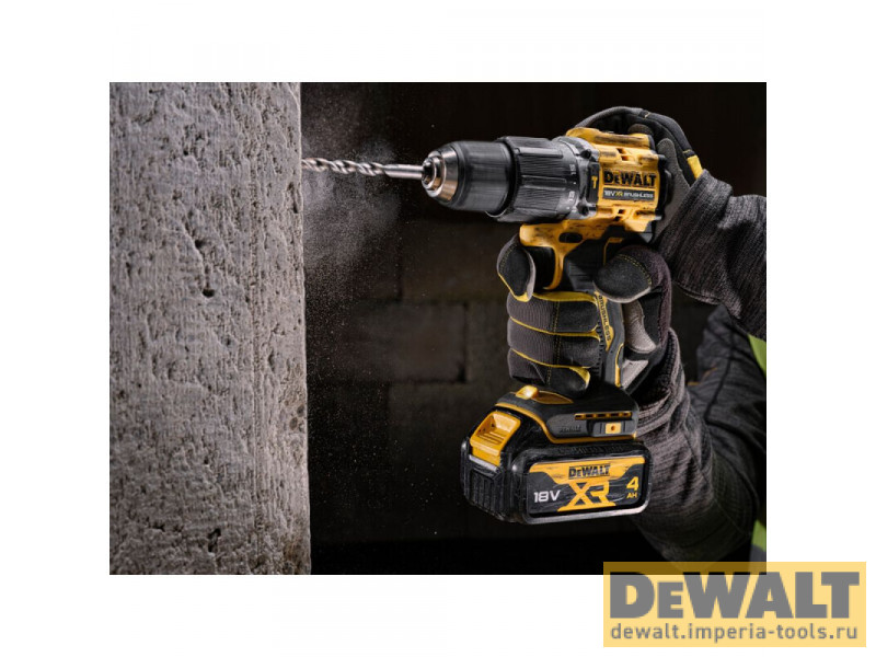 Аккумуляторная бесщеточная ударная дрель-шуруповерт DEWALT, 18 В, 1650 об/мин, 28050 уд/мин, с 2 АКБ 5 Ач и ЗУ, в кейсе TSTAK, DCD100YP2T