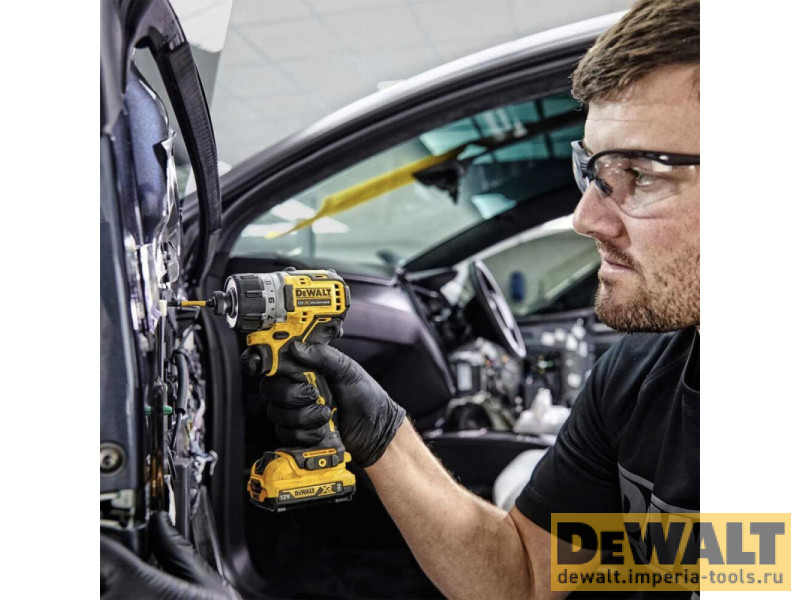 Аккумуляторный бесщеточный шуруповерт DEWALT, 12 В, 8 Нм, 1100 об/мин, без АКБ и ЗУ