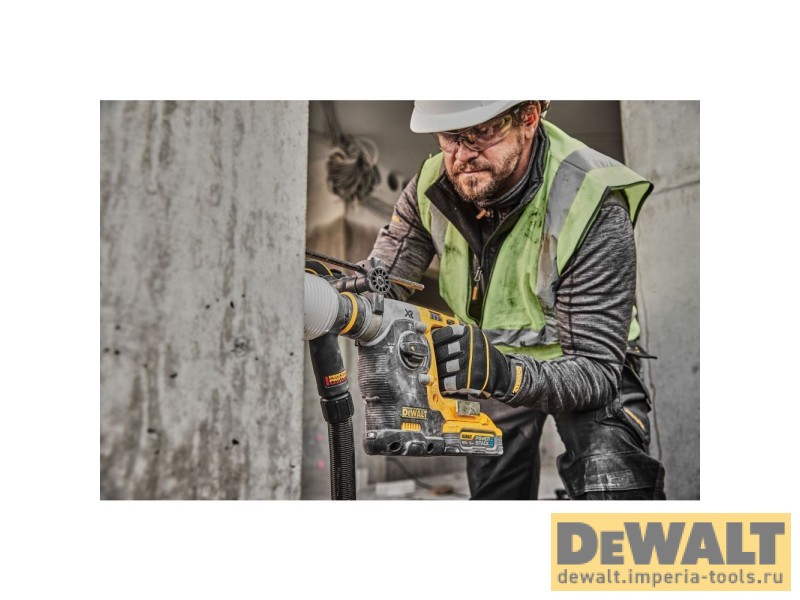 Набор DEWALT DCK422P3T, 18 В: дрель DCD796 + шуруповерт DCF887 + УШМ DCG405 + перфоратор DCH273, с 3 АКБ 5 Ач и ЗУ, в 2 кейсах