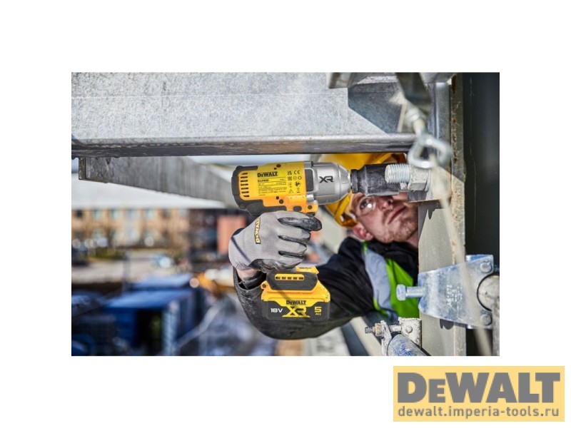 Аккумуляторный гайковерт DEWALT DCF900P2G, 18 В, 1898 Нм, 2200 уд/мин, с 2 АКБ 5 Ач и ЗУ, в чехле (DCF900P2G-QW)