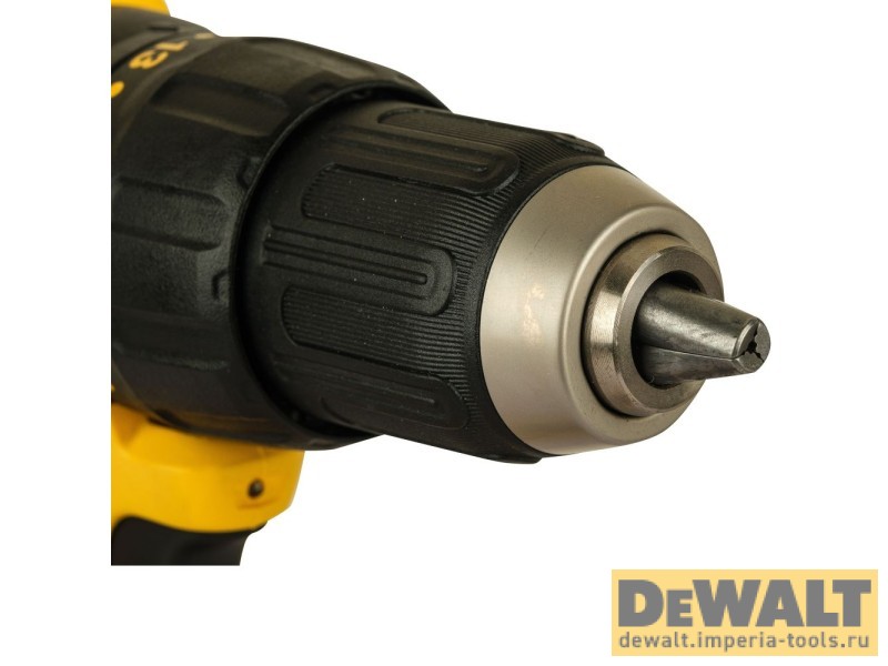 Аккумуляторная дрель-шуруповерт DeWALT DCD7771D2, 20 В, с 2 АКБ 2 Ач и ЗУ, в кейсе