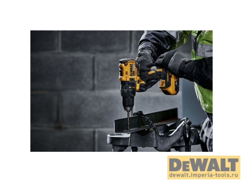 Аккумуляторная дрель-шуруповерт DeWALT DCD7771D2, 20 В, с 2 АКБ 2 Ач и ЗУ, в кейсе