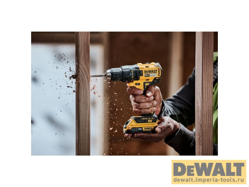 Аккумуляторная дрель-шуруповерт DeWALT DCD7771D2, 20 В, с 2 АКБ 2 Ач и ЗУ, в кейсе