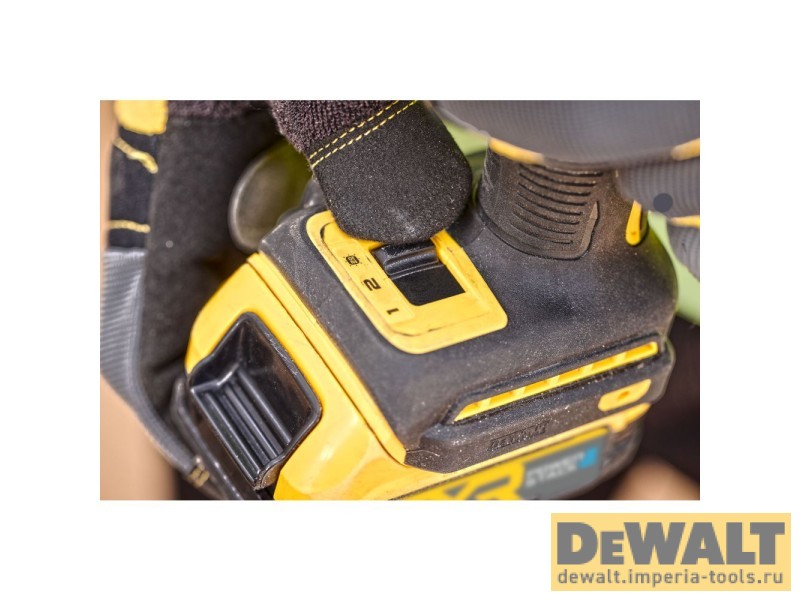 Аккумуляторный масляный шуруповерт DeWALT DCF870N, 18 В, без АКБ и ЗУ