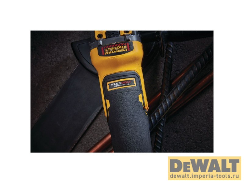 Аккумуляторная угловая шлифмашина DeWALT DCG416B, 20/60 В, без АКБ и ЗУ