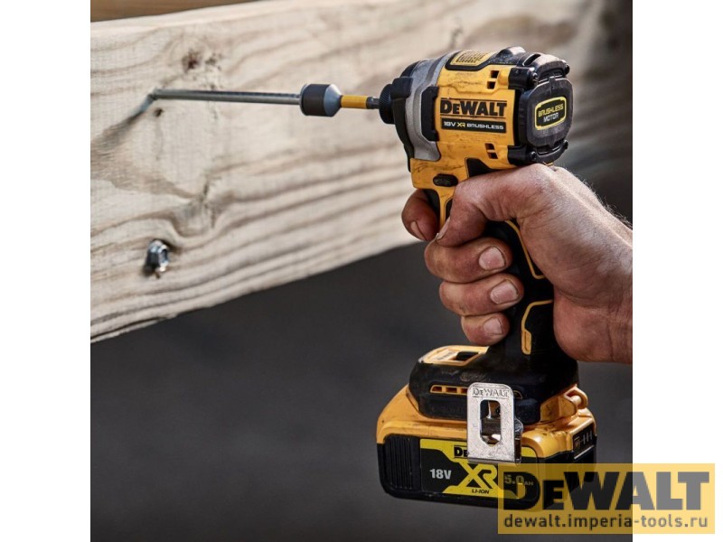 Набор аккумуляторный DEWALT DCK2050H2T, 18 В: дрель-шуруповерт DCD805 + шуруповерт DCF850, с 2 АКБ 5 Ач и ЗУ, в кейсе TSTAK