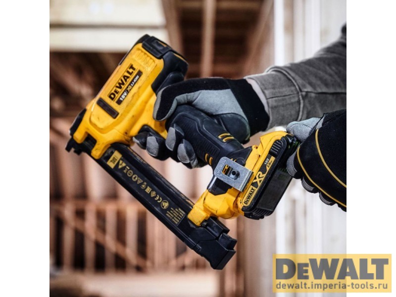 Аккумуляторный скобозабивной пистолет DeWALT DCN701N, 18 В, без АКБ и ЗУ