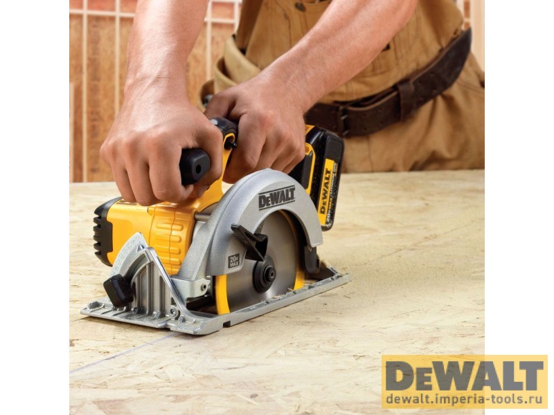 Аккумуляторная дисковая пила DeWALT DCS391B, 20 В, без АКБ и ЗУ
