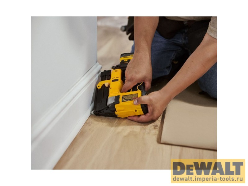 Аккумуляторный шпилькозабивной пистолет DEWALT DCN623B, 20 В, без АКБ и ЗУ
