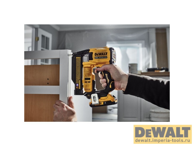 Аккумуляторный шпилькозабивной пистолет DEWALT DCN623B, 20 В, без АКБ и ЗУ
