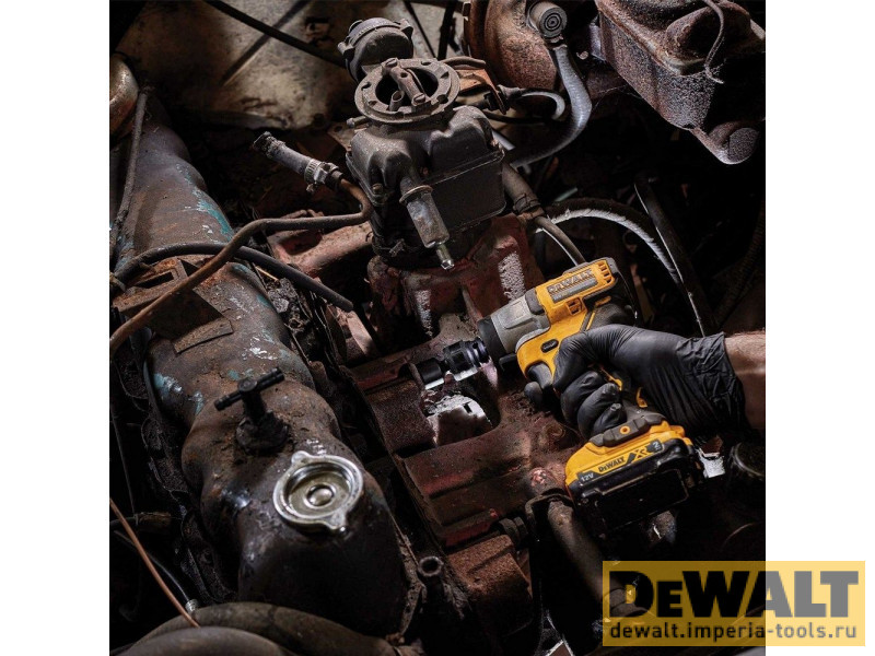 Аккумуляторный компактный импульсный гайковерт DeWALT DCF902D2, 10.8 (12) В, 2 Ач, кейс