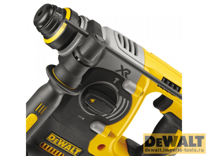 Аккумуляторный бесщеточный перфоратор DeWALT, 18 В, 2.1 Дж, 4600 уд/мин, 1100 об/мин, с 2 АКБ 5 Ач и ЗУ, в кейсе, DCH273P2 Аккумуляторный бесщеточный перфоратор DeWALT, 18 В, 2.1 Дж, 4600 уд/мин, 1100 об/мин, с 2 АКБ 5 Ач и ЗУ, в кейсе, DCH273P2