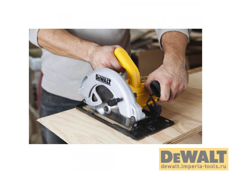 Дисковая ручная пила DeWALT DWE560K, 1350 Вт