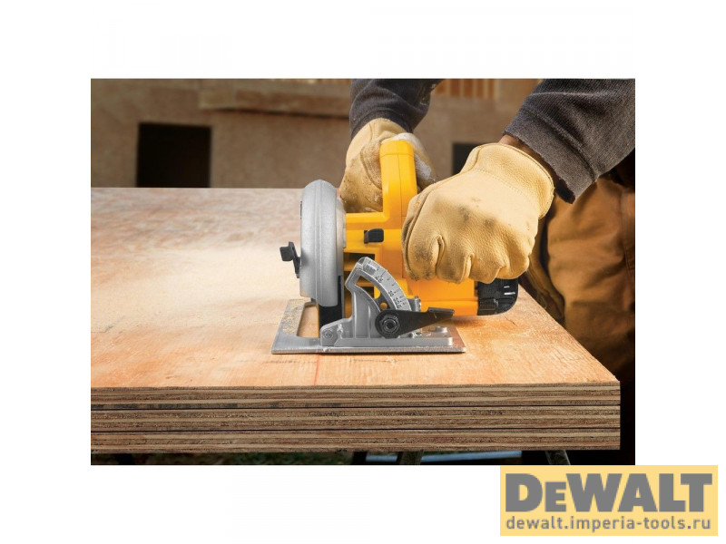 Дисковая ручная пила DeWALT DWE575, 1600 Вт, 5200 об/мин