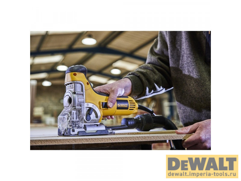 Лобзик с корпусной рукояткой DeWALT DW333K, 701 Вт Лобзик с корпусной рукояткой DeWALT DW333K, 701 Вт