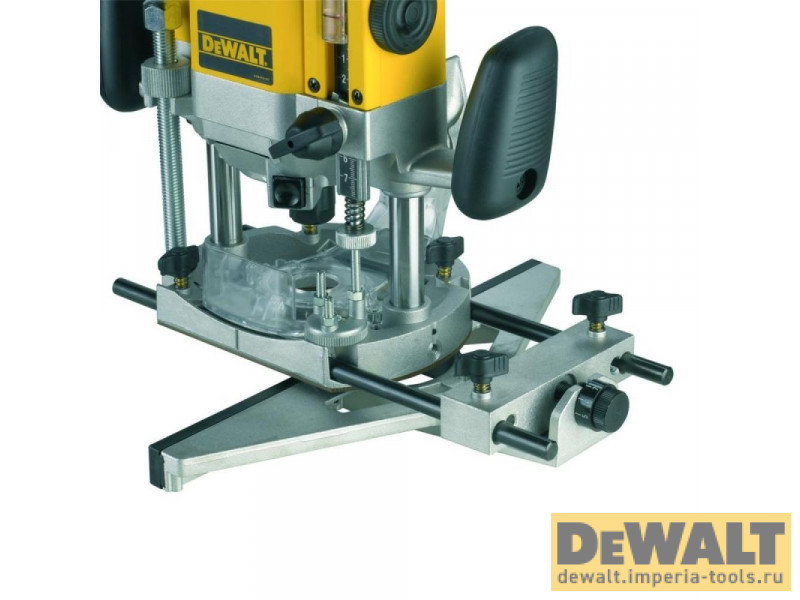 Фрезер двуручный DeWALT DW625E 2000Вт Фрезер двуручный DeWALT DW625E 2000Вт