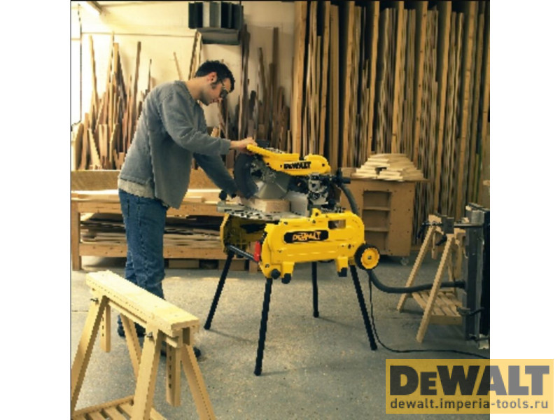 Комбинированная торцовочная-распиловочная пила DeWALT D27107, 2000 Вт, 2850 об/мин Комбинированная торцовочная-распиловочная пила DeWALT D27107, 2000 Вт, 2850 об/мин