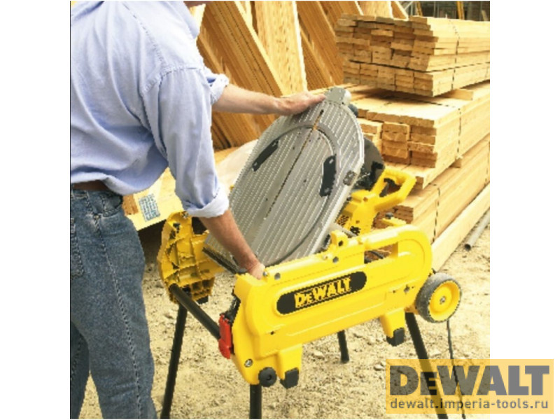 Комбинированная торцовочная-распиловочная пила DeWALT D27107, 2000 Вт, 2850 об/мин Комбинированная торцовочная-распиловочная пила DeWALT D27107, 2000 Вт, 2850 об/мин