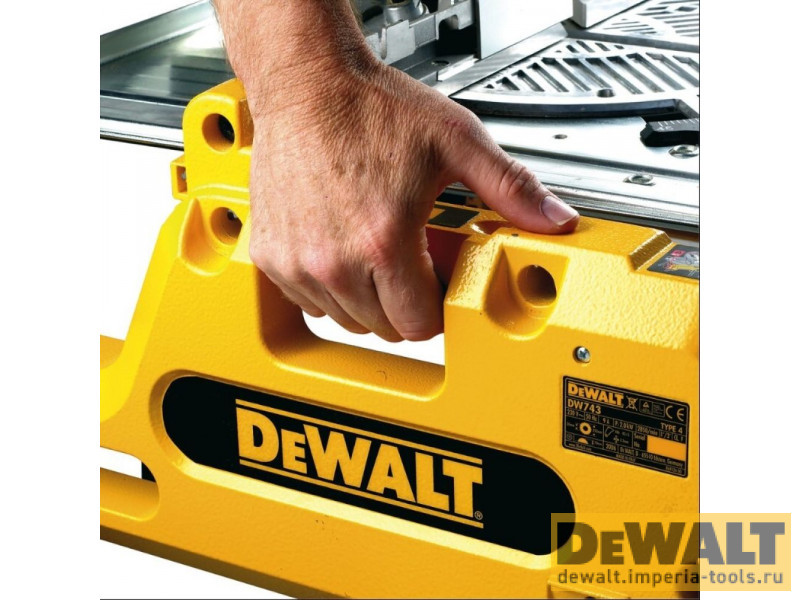 Комбинированная торцовочная-распиловочная пила DeWALT DW743N, 2000 Вт, 2850 об/мин Комбинированная торцовочная-распиловочная пила DeWALT DW743N, 2000 Вт, 2850 об/мин