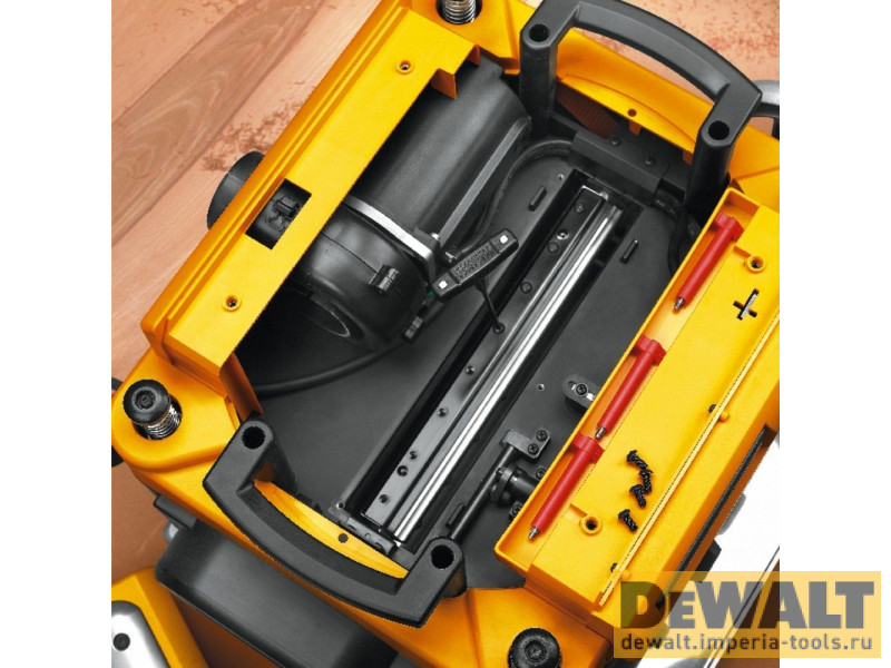 Рейсмусовый станок DeWALT DW735, 1800 Вт (DW735-A9) Рейсмусовый станок DeWALT DW735, 1800 Вт (DW735-A9)