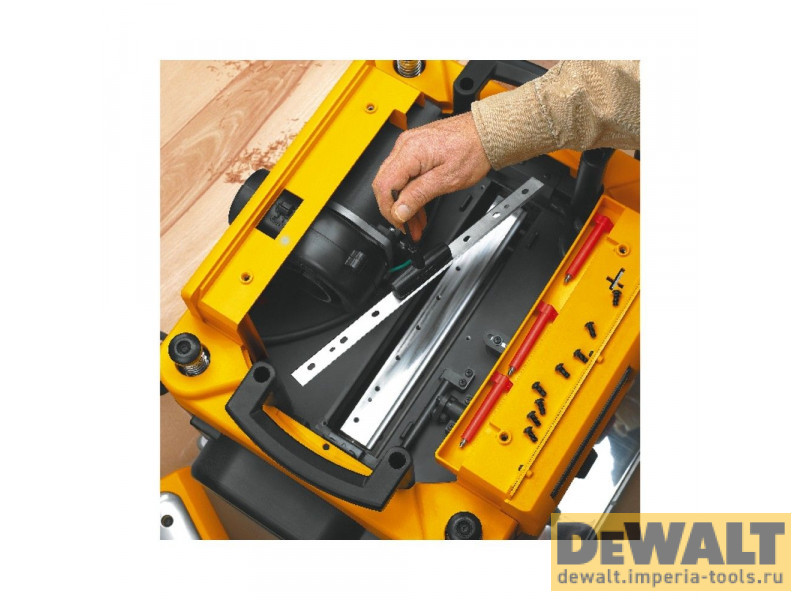 Рейсмусовый станок DeWALT DW735, 1800 Вт (DW735-A9) Рейсмусовый станок DeWALT DW735, 1800 Вт (DW735-A9)