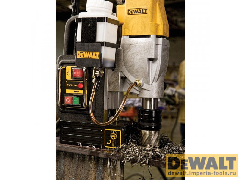 Сверлильный станок на магнитной подошве DeWALT DWE1622K, 1200 Вт Сверлильный станок на магнитной подошве DeWALT DWE1622K, 1200 Вт