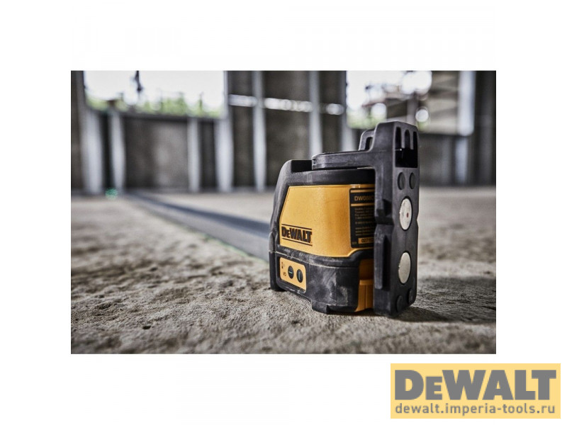 Самовыравнивающийся линейный ЗЕЛЕНЫЙ лазерный уровень DeWALT DW088CG