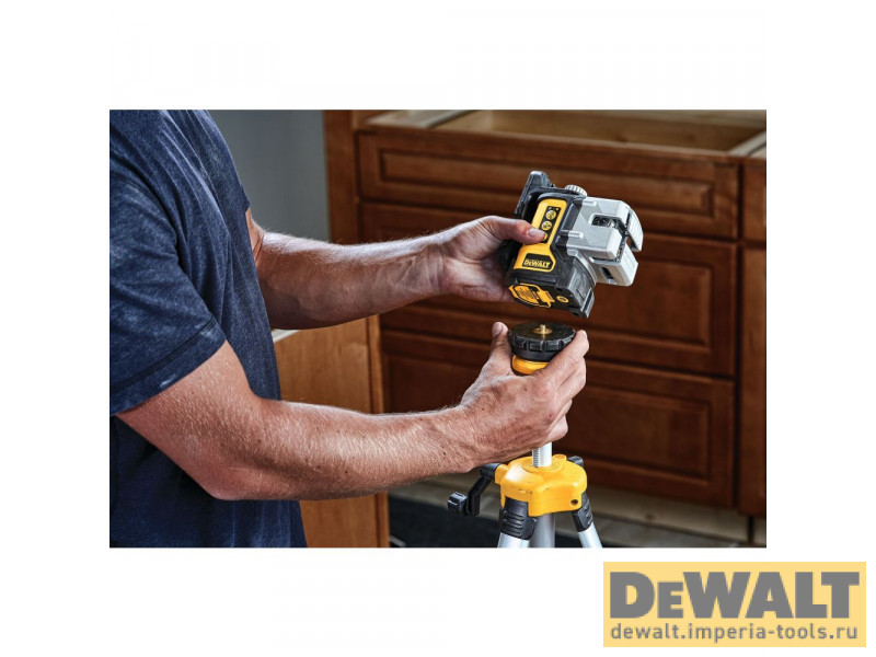 Линейный лазерный нивелир DeWALT, на батарейках, самовыравнивающийся, зеленый, 20 м, в кейсе, DW089CG Линейный лазерный нивелир DeWALT, на батарейках, самовыравнивающийся, зеленый, 20 м, в кейсе, DW089CG