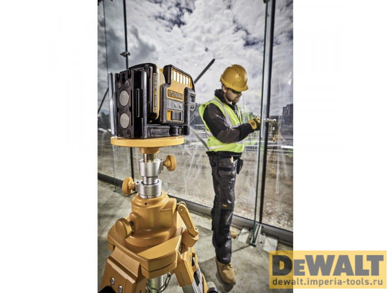 Самовыравнивающийся комбинированный ЗЕЛЕНЫЙ лазерный уровень DeWALT DCE0825D1G Самовыравнивающийся комбинированный ЗЕЛЕНЫЙ лазерный уровень DeWALT DCE0825D1G