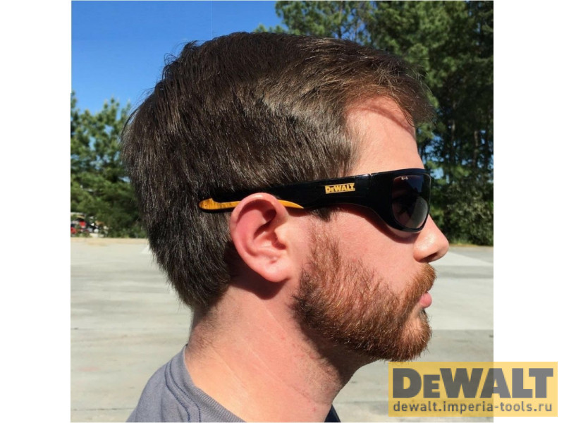 Защитные очки DEWALT, затемненные, DPG94-2D Защитные очки DEWALT, затемненные, DPG94-2D