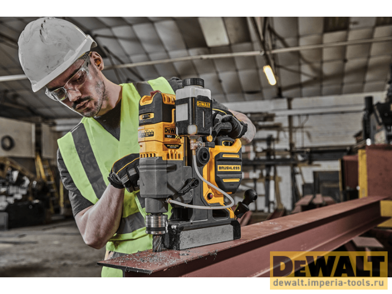 Сверлильный станок на магнитной подошве DeWalt DCD1623N-XJ Сверлильный станок на магнитной подошве DeWalt DCD1623N-XJ