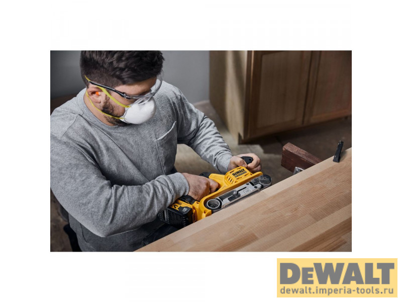 Аккумуляторная ленточная шлифмашина DEWALT DCW220NT, 18 В, 320 м/мин, без АКБ и ЗУ, в кейсе TSTAK Аккумуляторная ленточная шлифмашина DEWALT DCW220NT, 18 В, 320 м/мин, без АКБ и ЗУ, в кейсе TSTAK