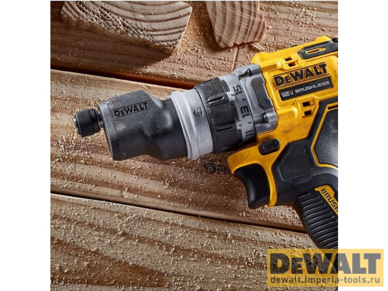 Дрель-шуруповерт DeWALT DCD703NT Дрель-шуруповерт DeWALT DCD703NT